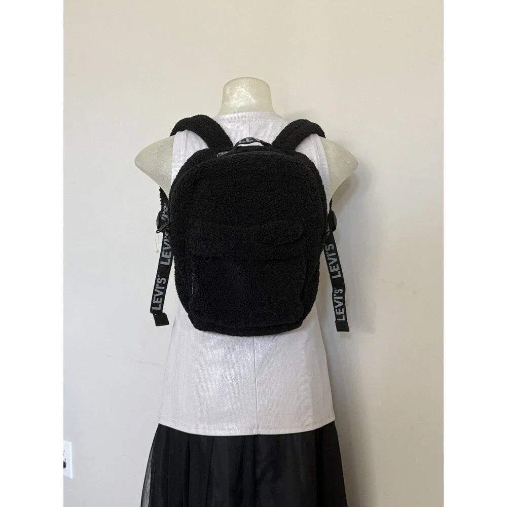 Levis levis black